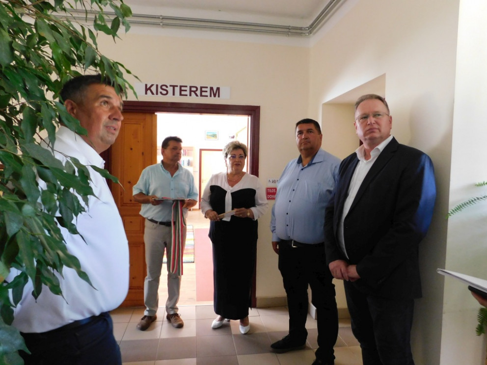 konyvtaratadas_mmindszent_001_web.jpg